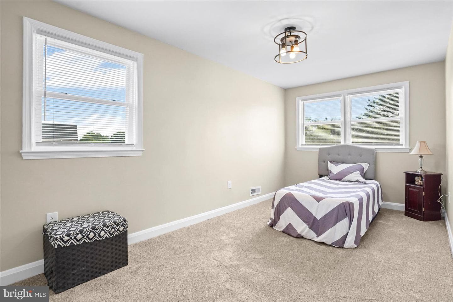 4728 Parkside Drive photo 29