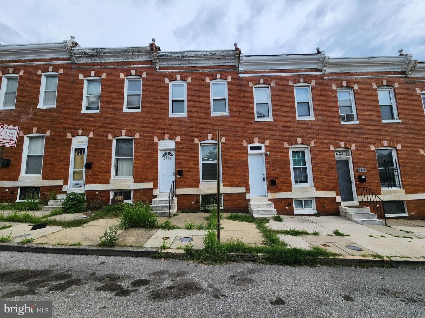 2552 W Pratt Street photo 1