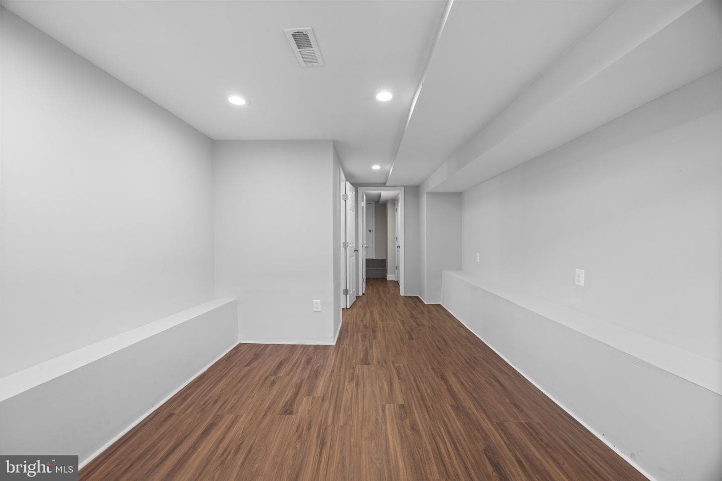 609 Fort Avenue E photo 26