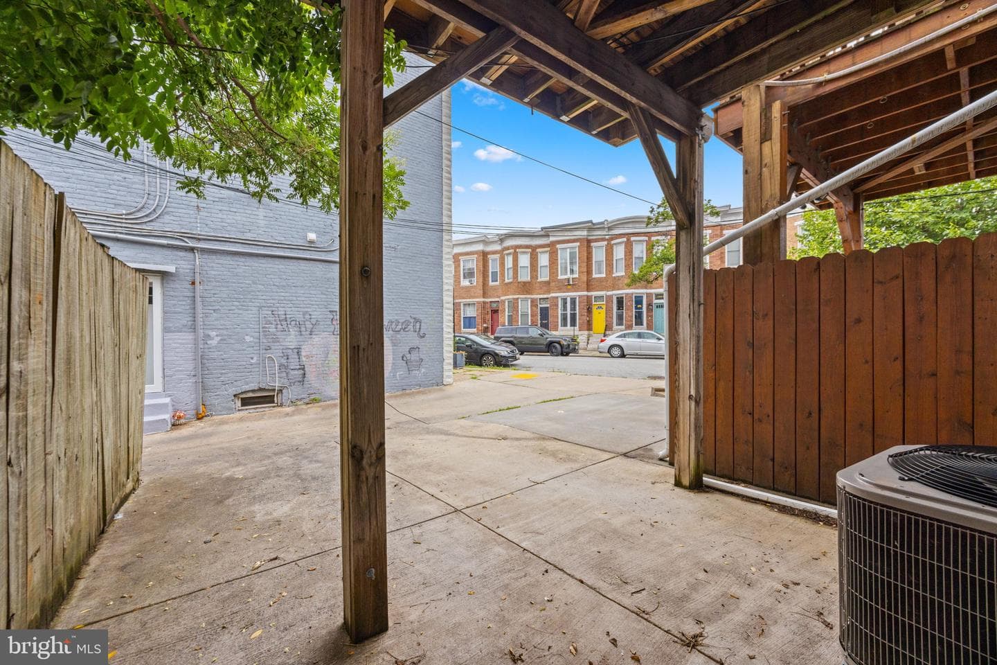 609 Fort Avenue E photo 33