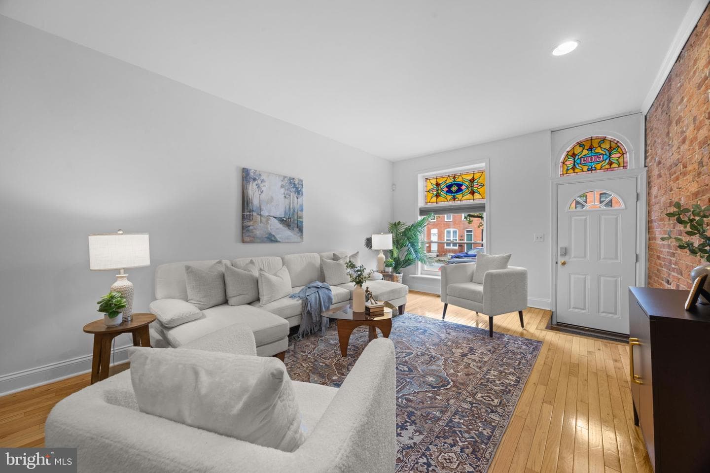 609 Fort Avenue E photo 4