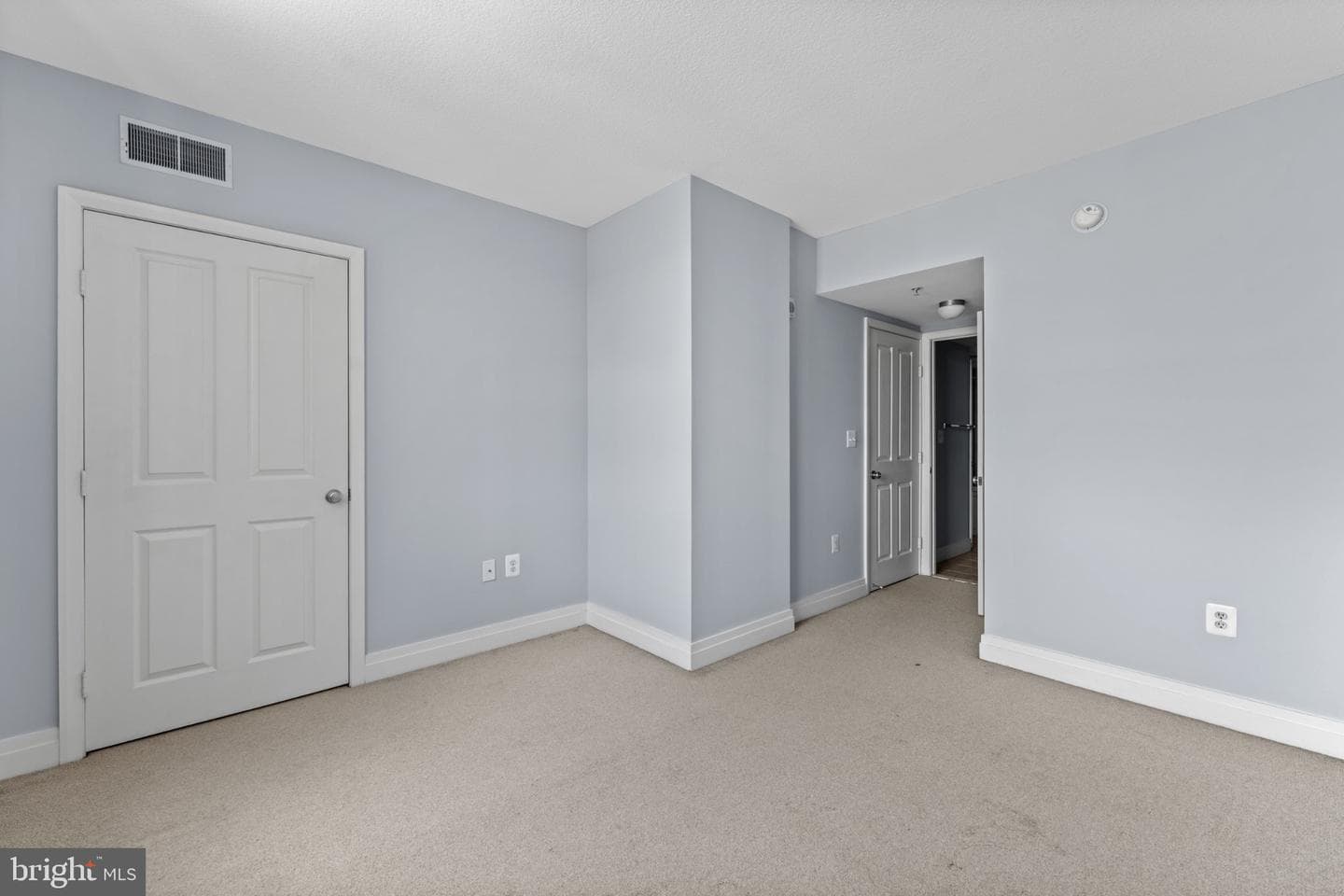 414 Water Street #1306 photo 32