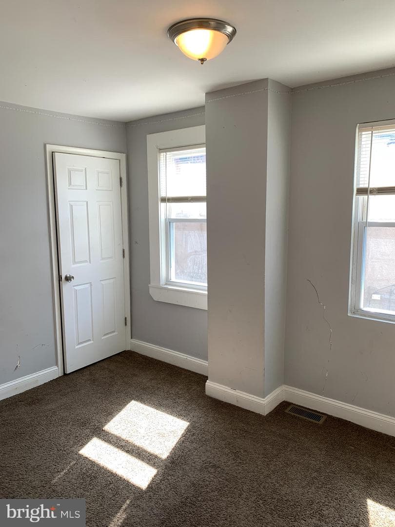 943 Homestead Street photo 6