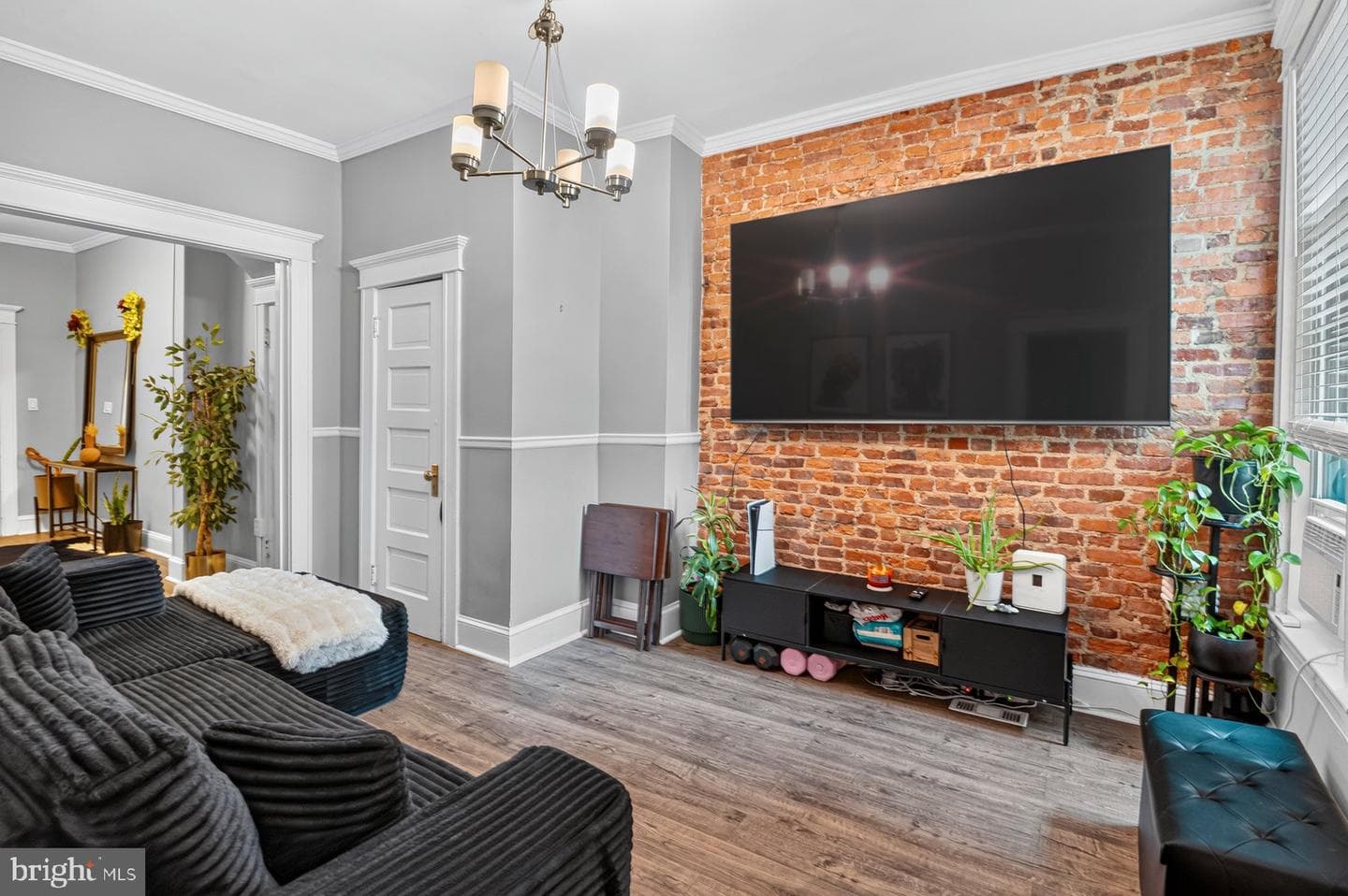 2427 Linden Avenue photo 10