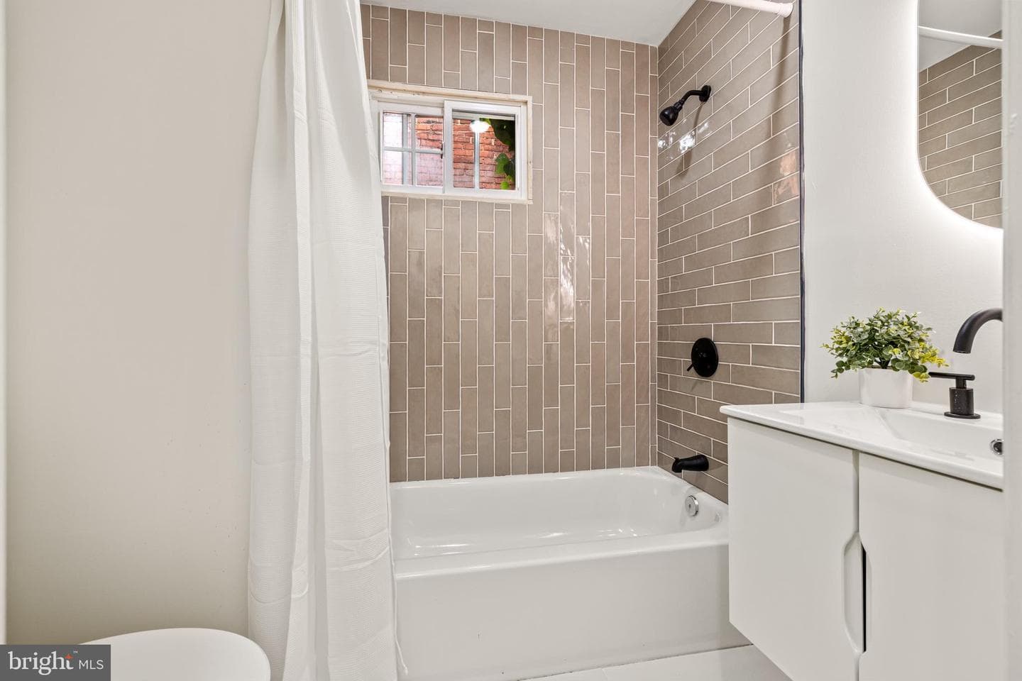 2784 W North Avenue photo 25