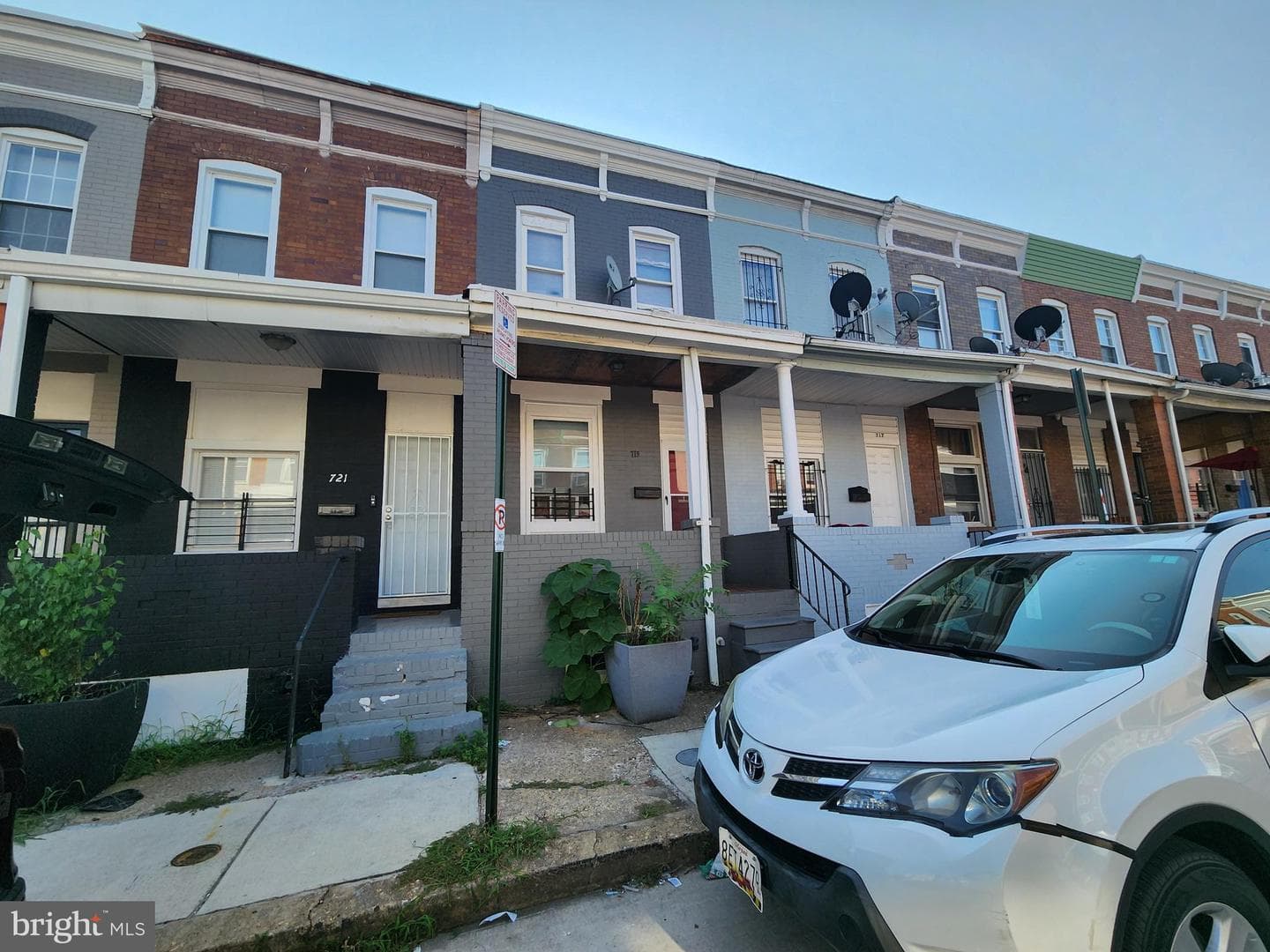 719 N Curley Street photo 2