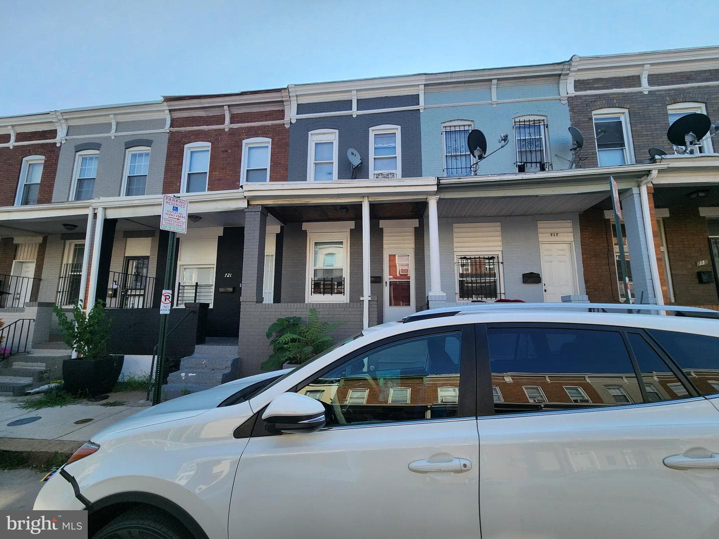 719 N Curley Street photo 4