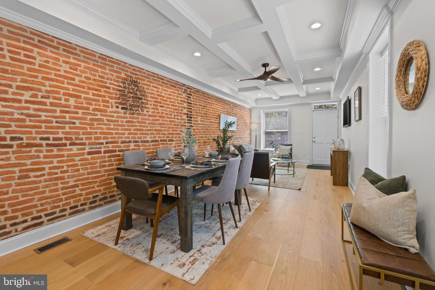 1452 Boyle Street photo 11
