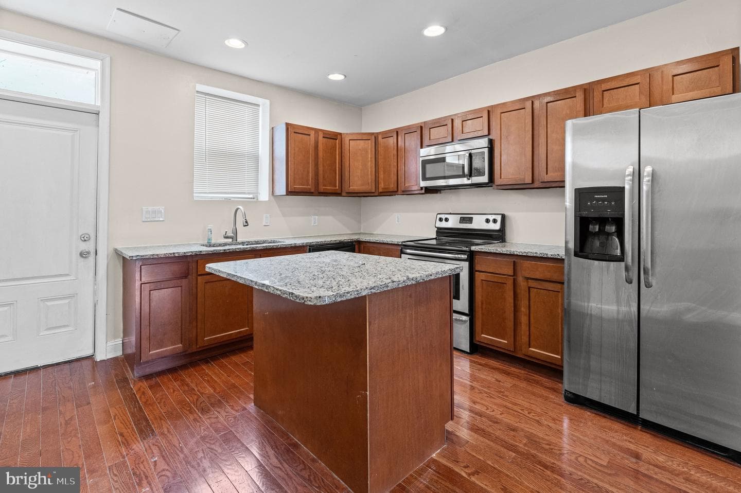 2127 W Mulberry Street photo 5