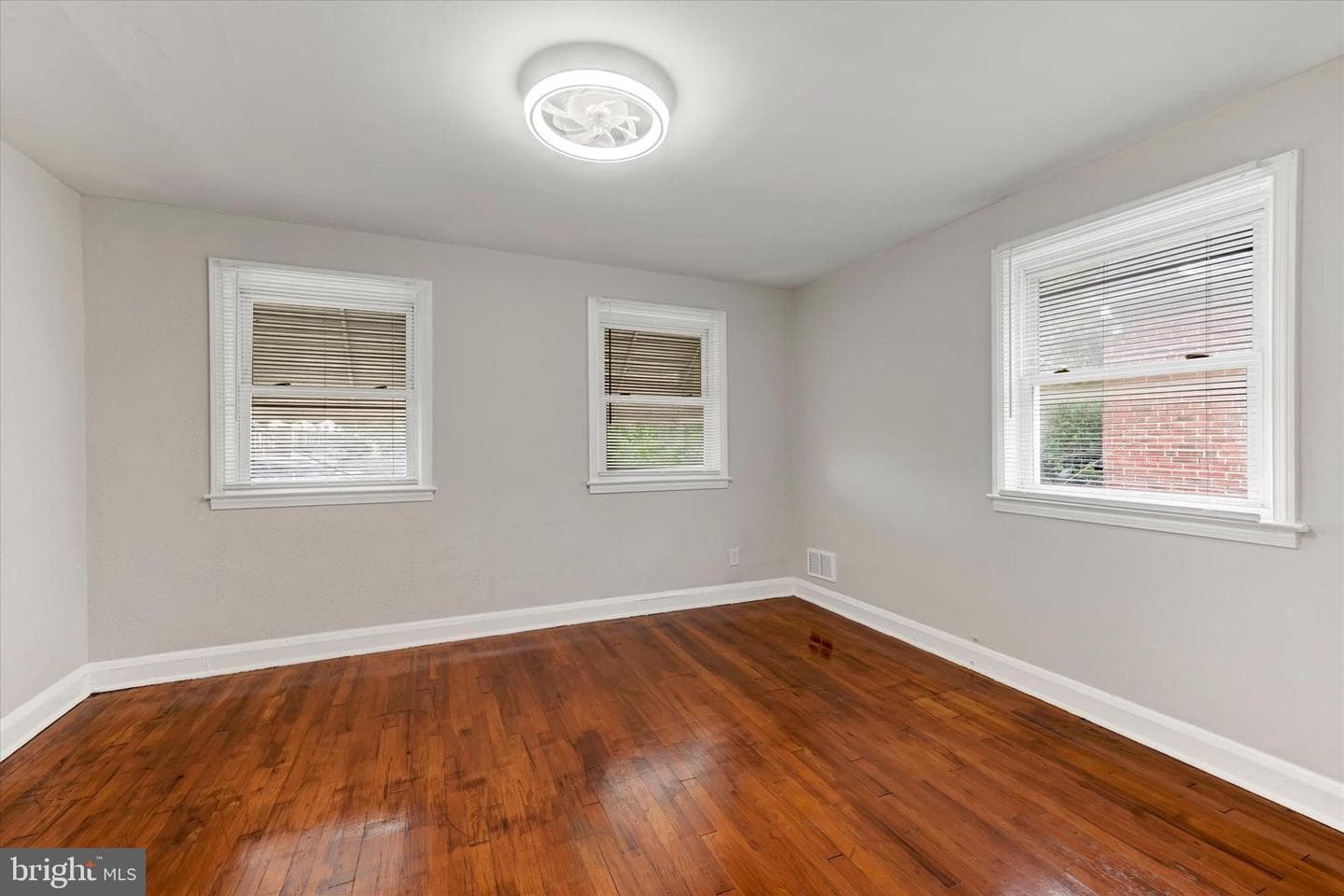 1518 Elrino Street photo 11