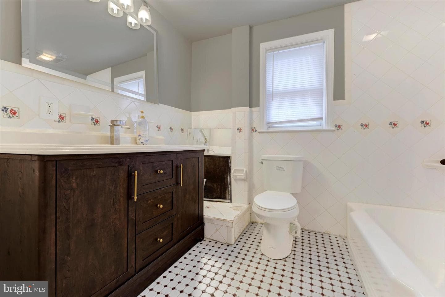 1518 Elrino Street photo 12