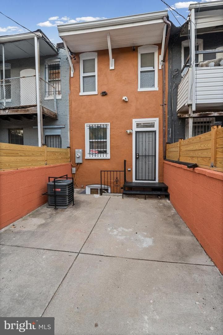 605 N Belnord Avenue photo 26