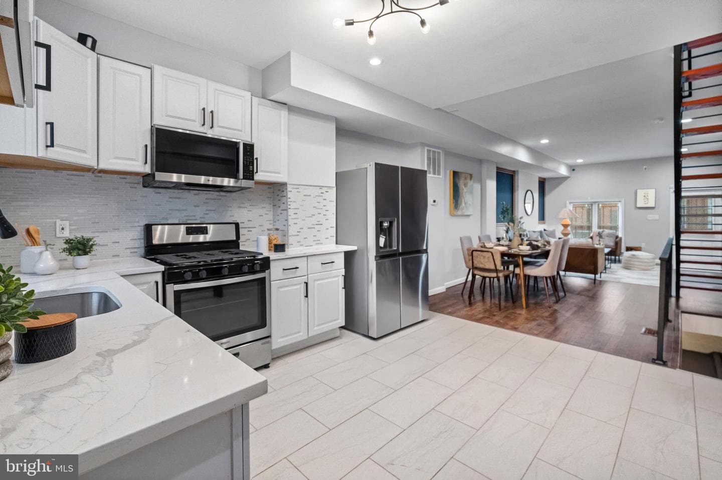 605 N Belnord Avenue photo 4