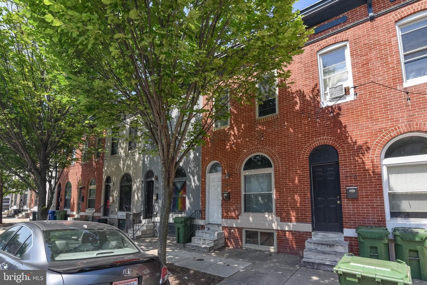 916 N Montford Avenue photo 31