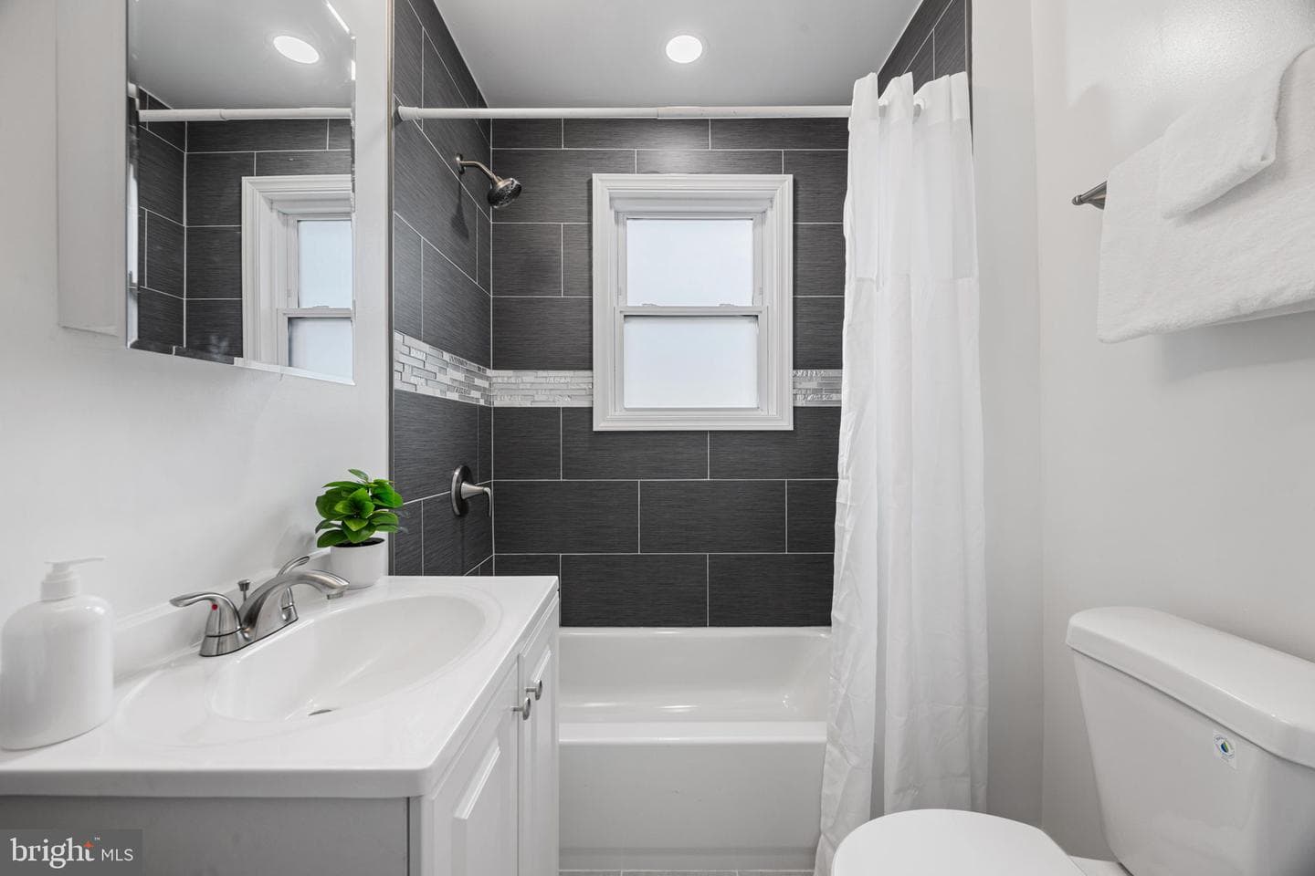 2524 Glencoe Road photo 17