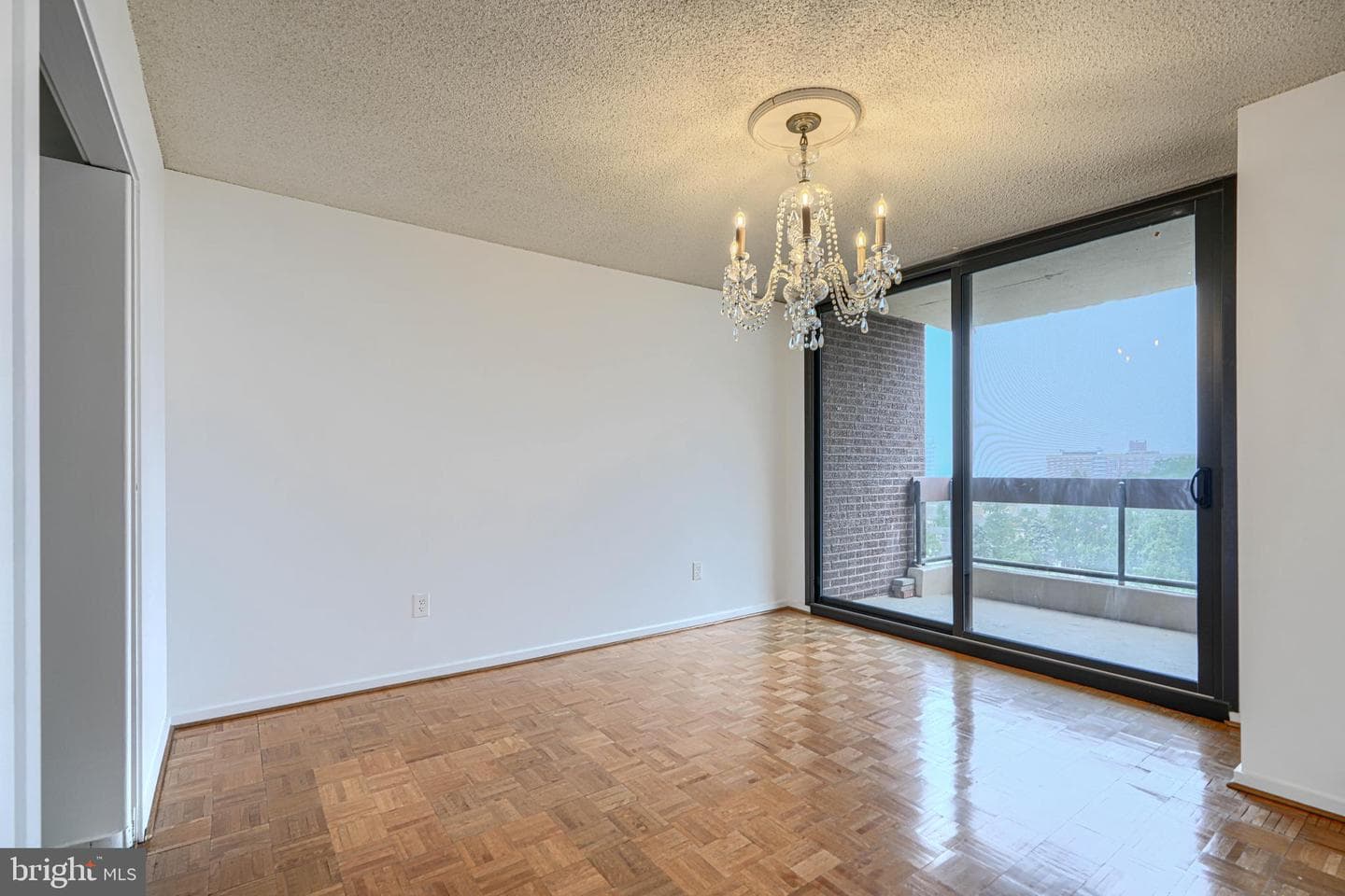 4100 N Charles Street #813 photo 12