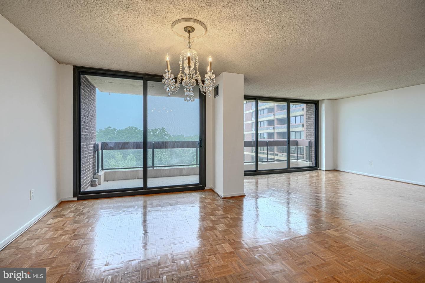 4100 N Charles Street #813 photo 13