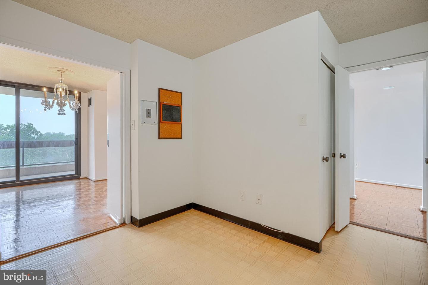 4100 N Charles Street #813 photo 22