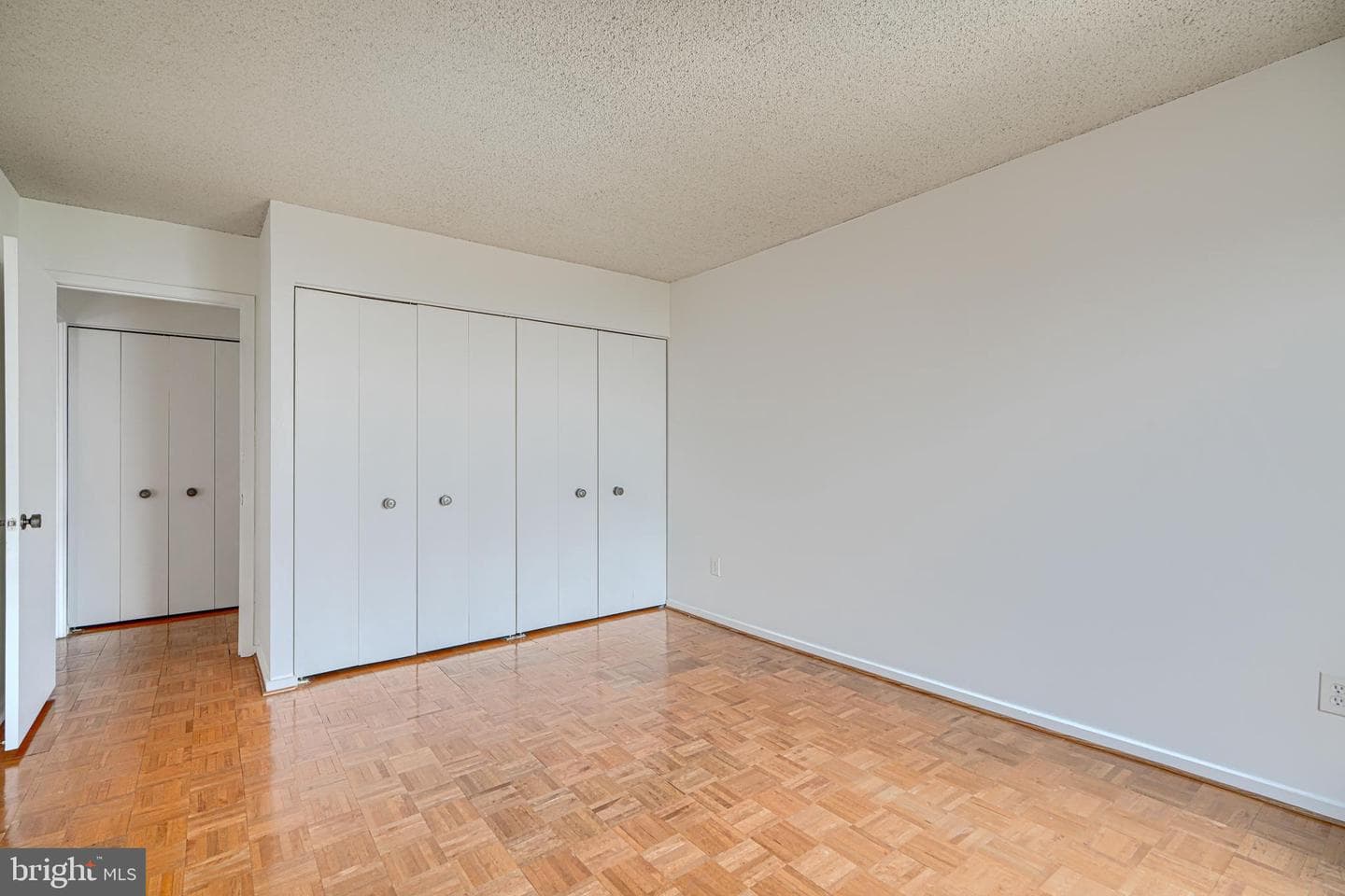 4100 N Charles Street #813 photo 24