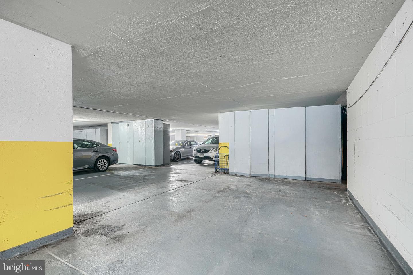 4100 N Charles Street #813 photo 47