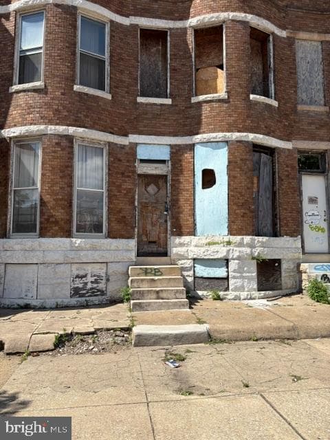 2006 W North Avenue photo 1