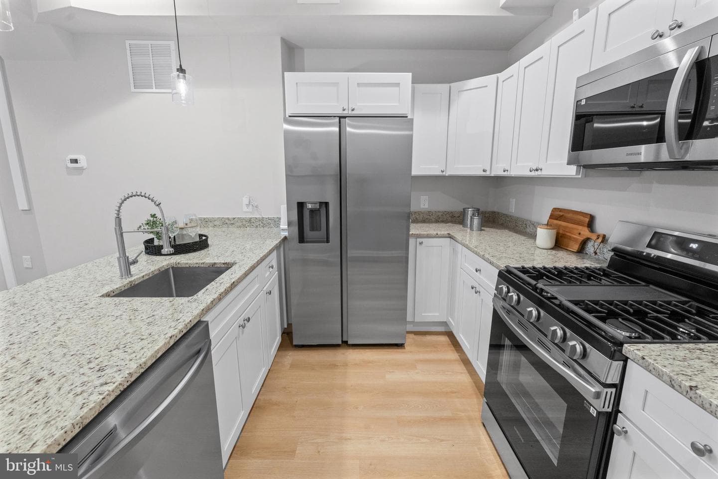 1807 E Lafayette Avenue photo 14