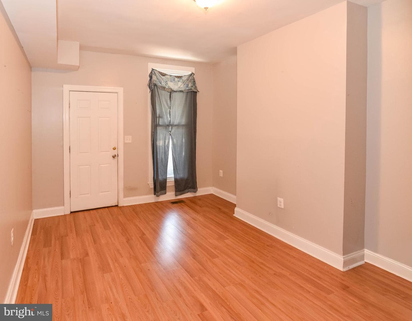 3203 Independence Street photo 4