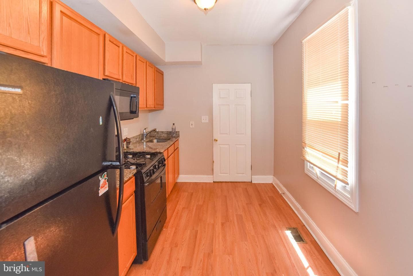 3203 Independence Street photo 7