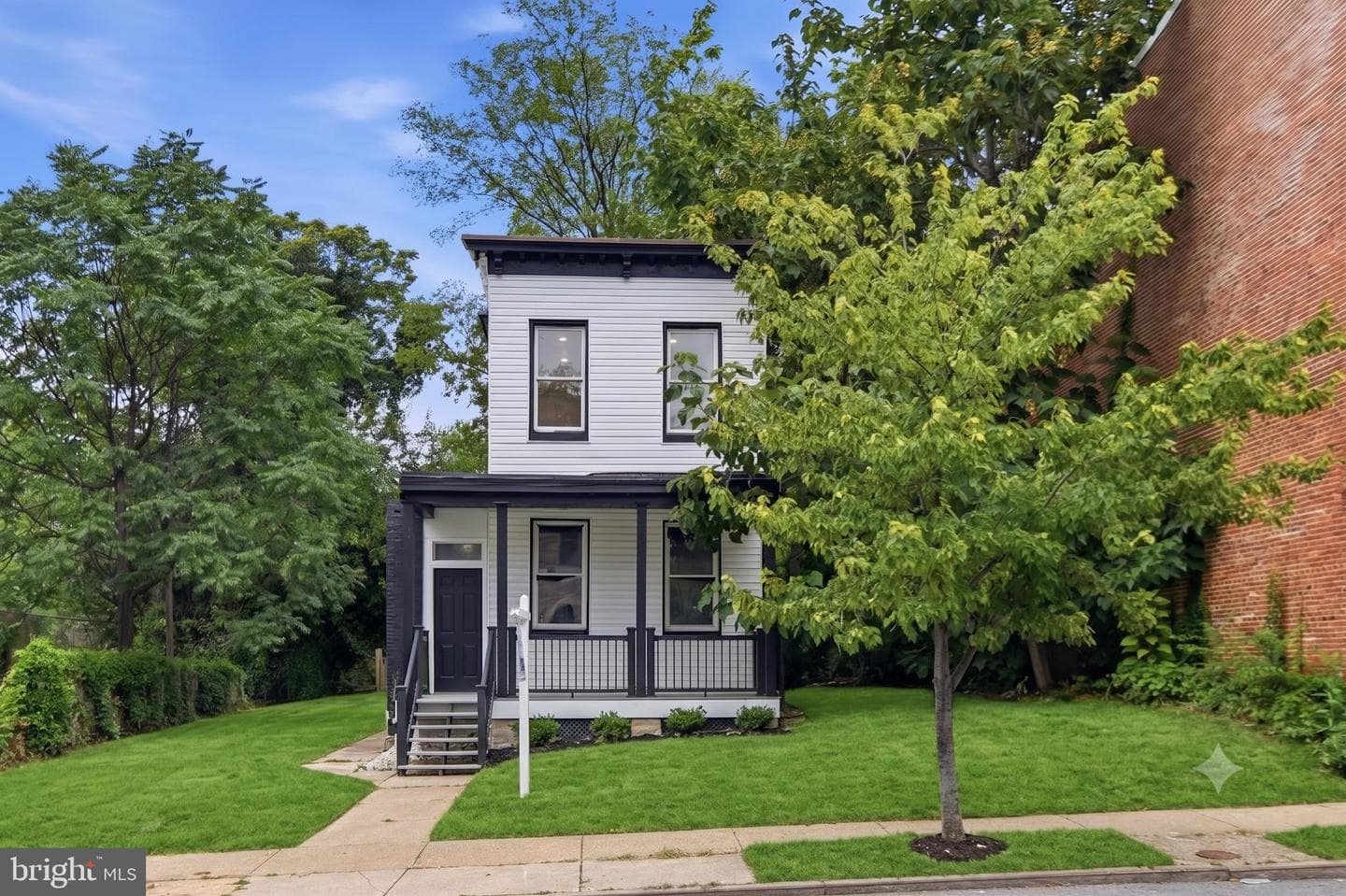 526 N Arlington Avenue photo 1
