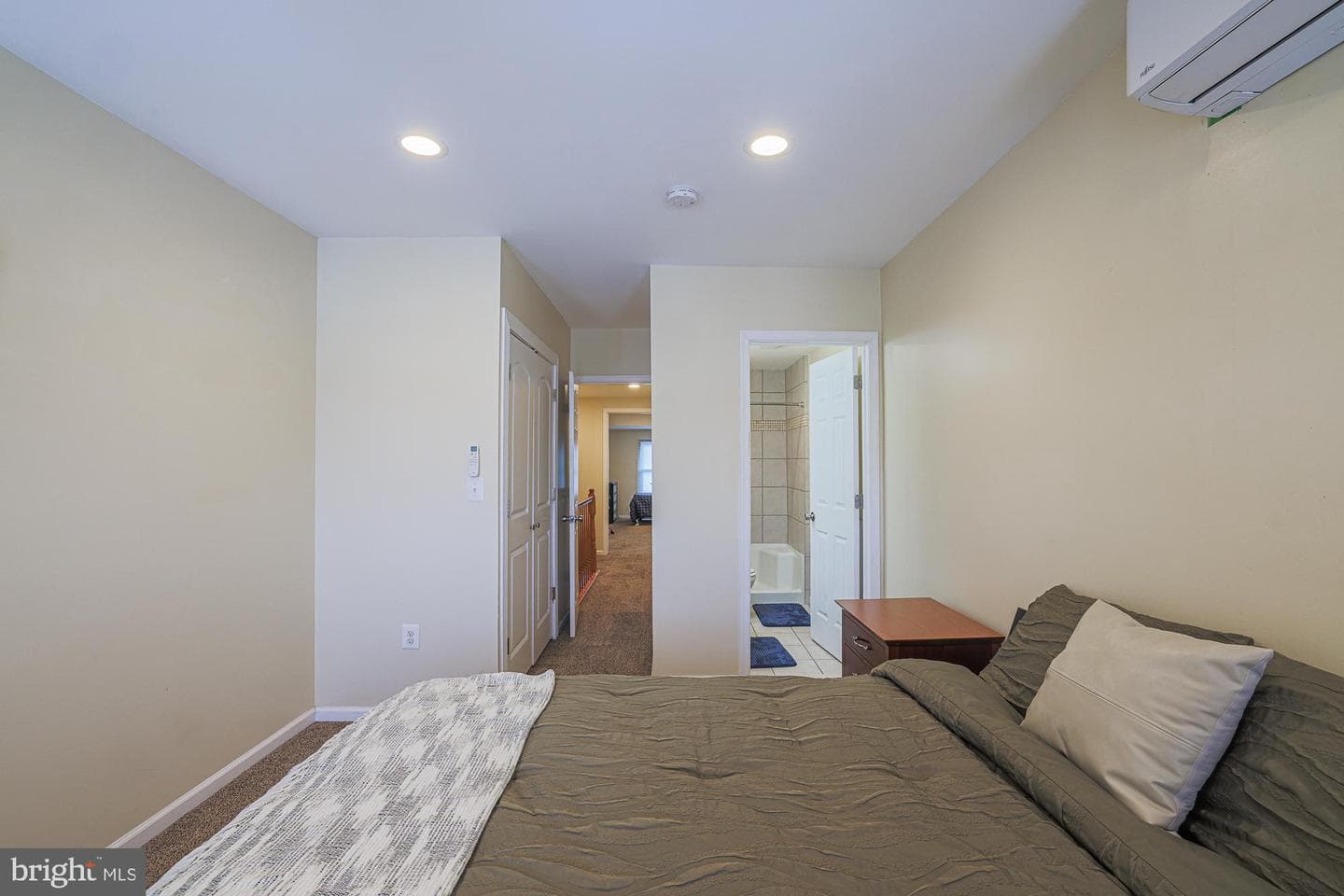 352 Woodyear Street photo 19