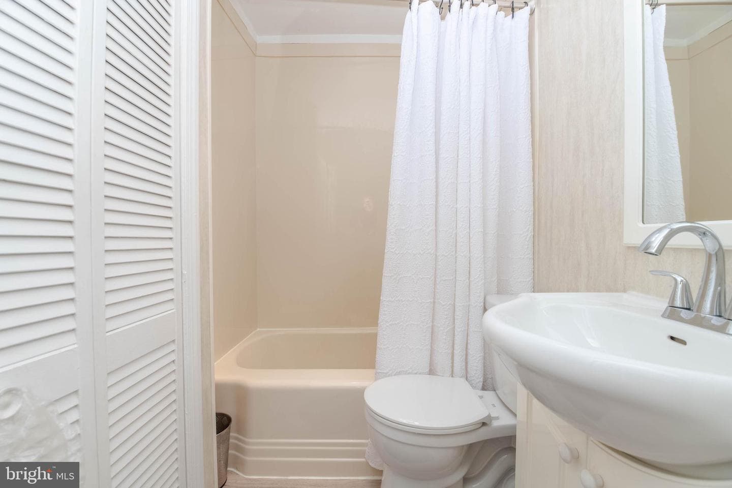 3847 Lyndale Avenue photo 22