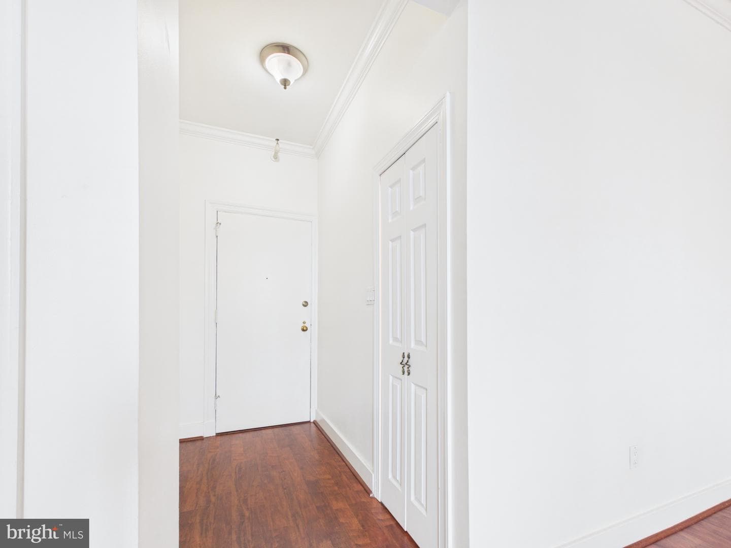 1 E Chase Street #814 photo 3