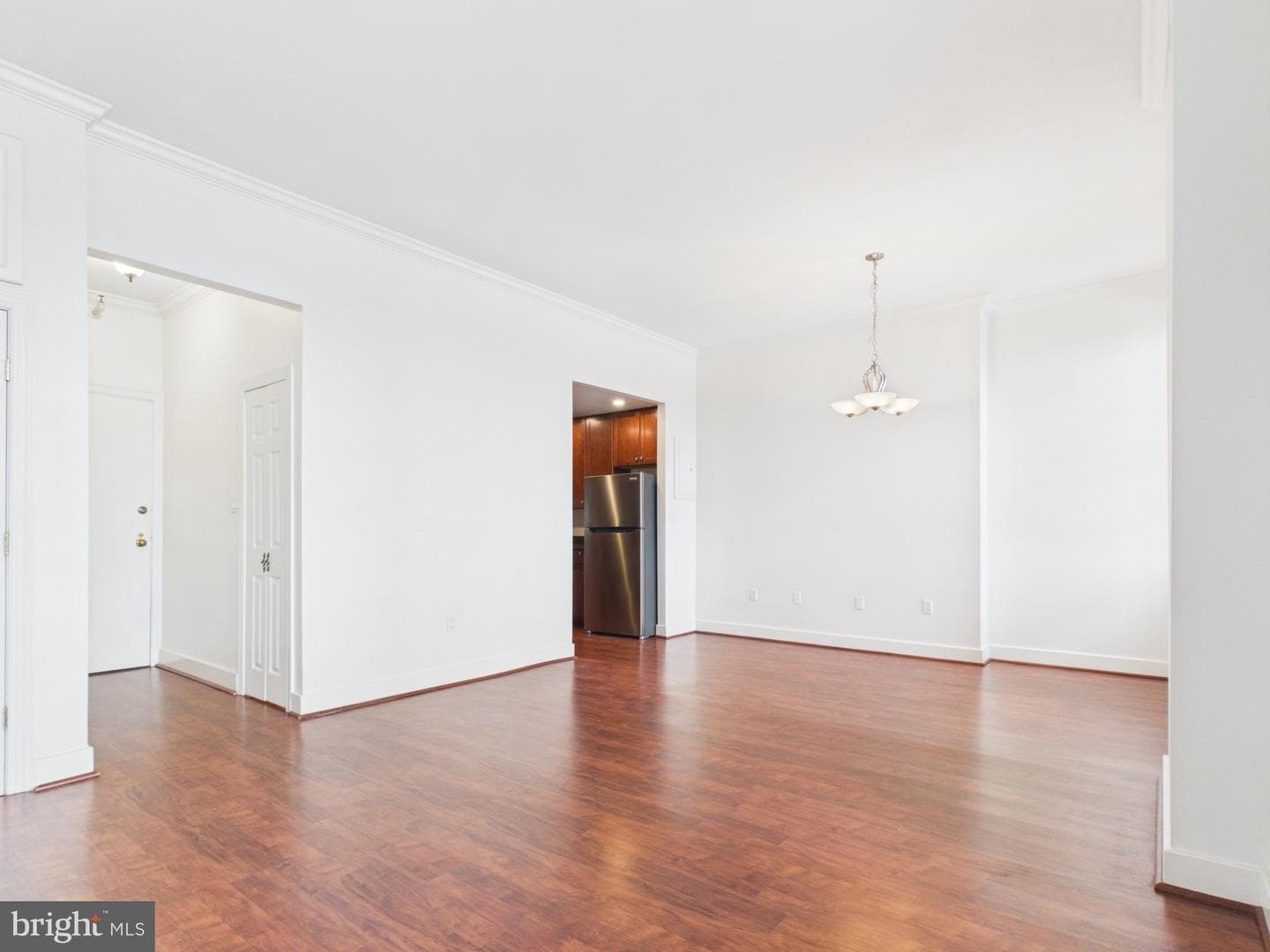 1 E Chase Street #814 photo 6