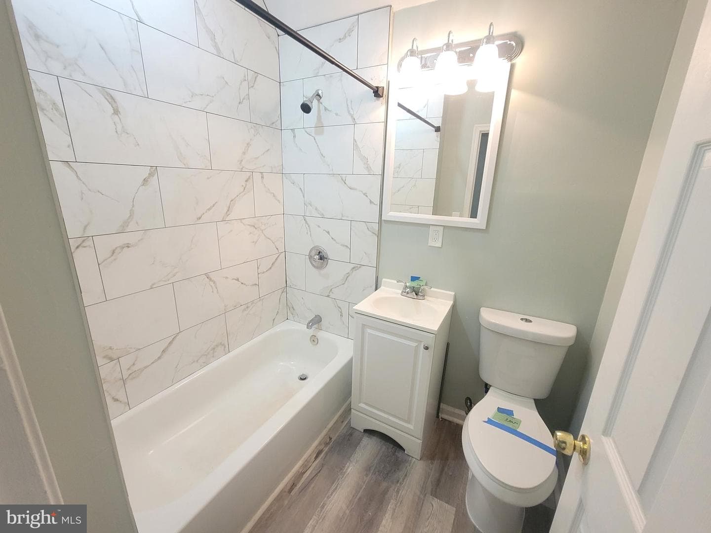905 Bennett Place photo 8