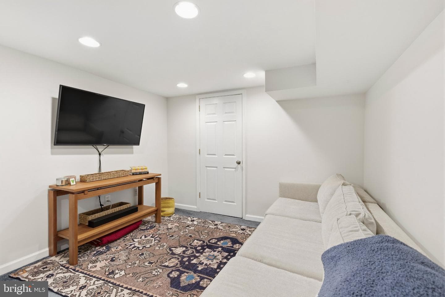 5 N Bradford Street photo 20