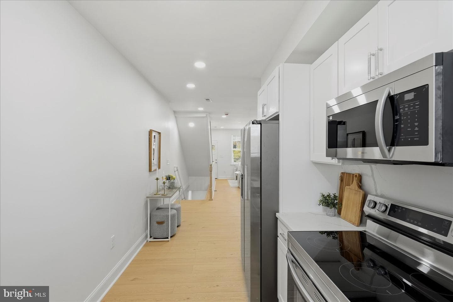 1527 E 29th Street photo 13