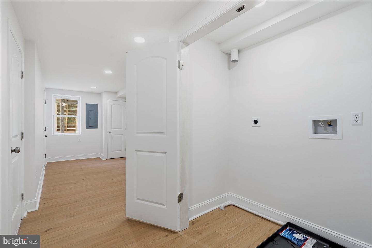 1527 E 29th Street photo 17