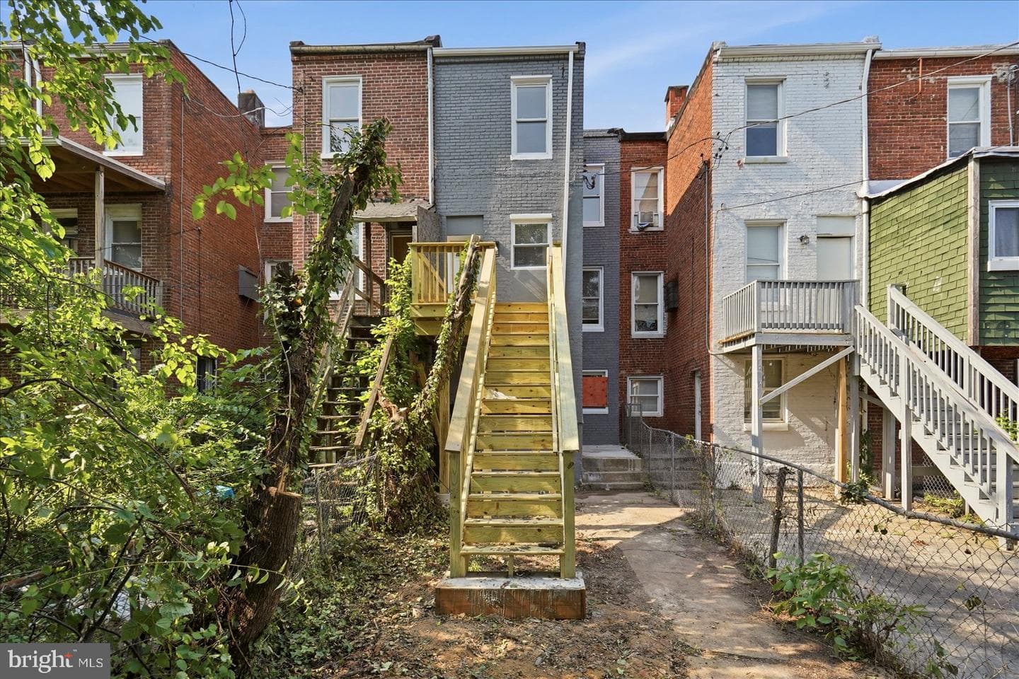 1527 E 29th Street photo 35