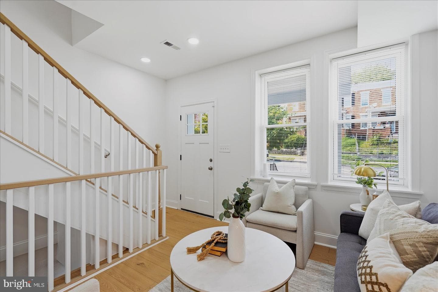 1527 E 29th Street photo 5