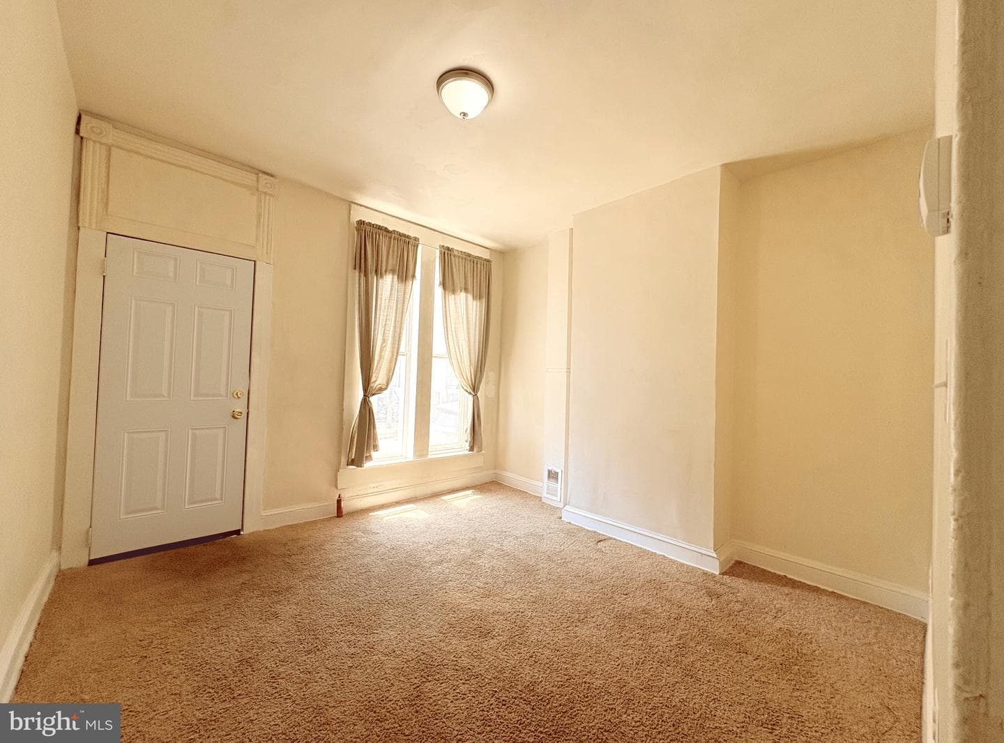 1936 Ridgehill Avenue photo 3