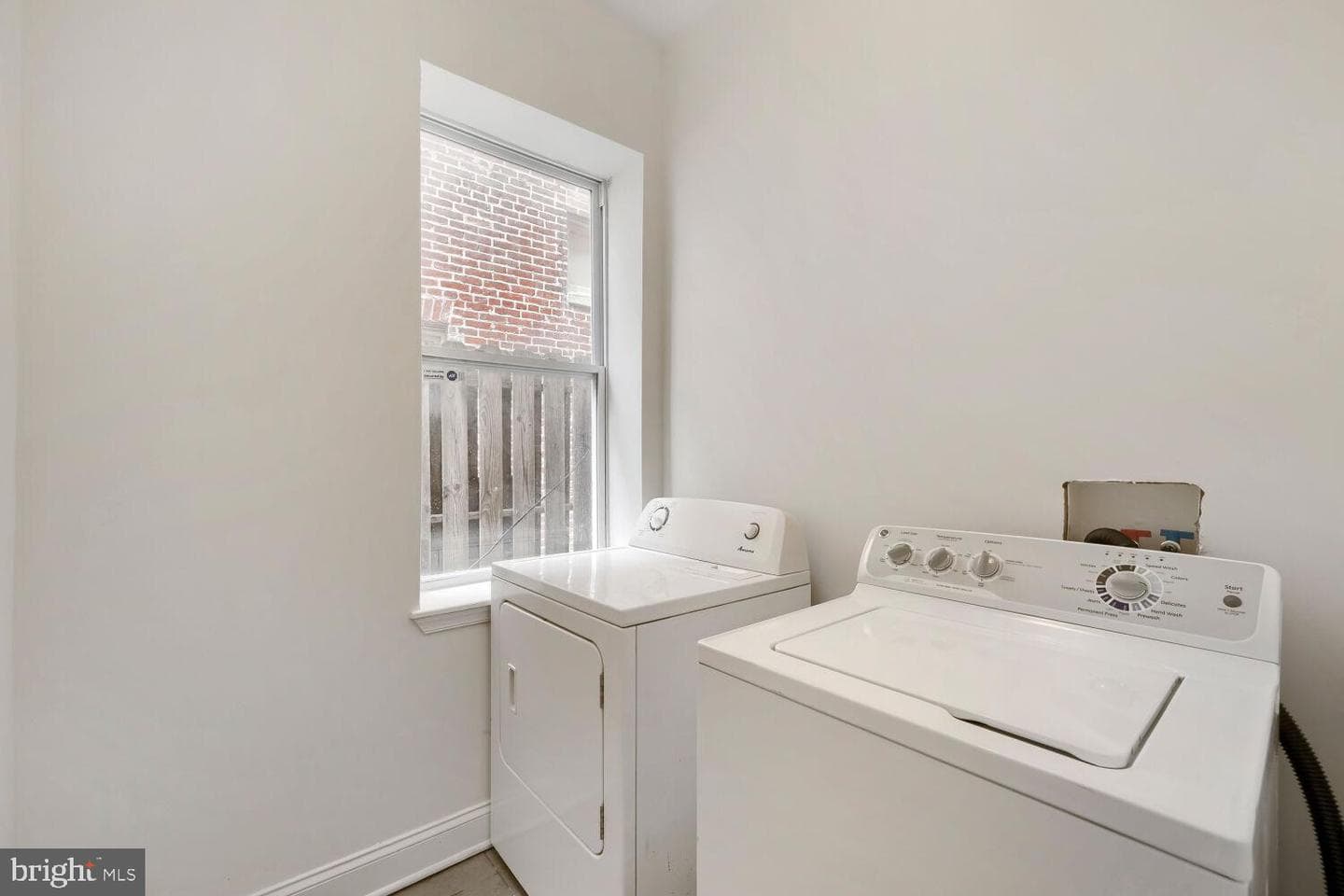 1228 N Broadway photo 11
