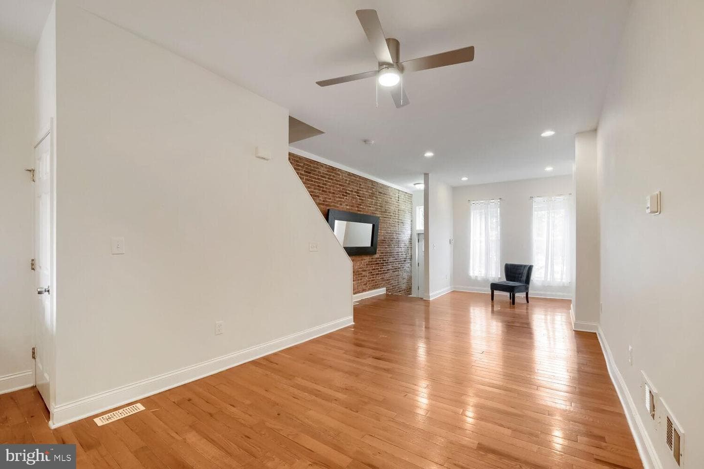 1228 N Broadway photo 5