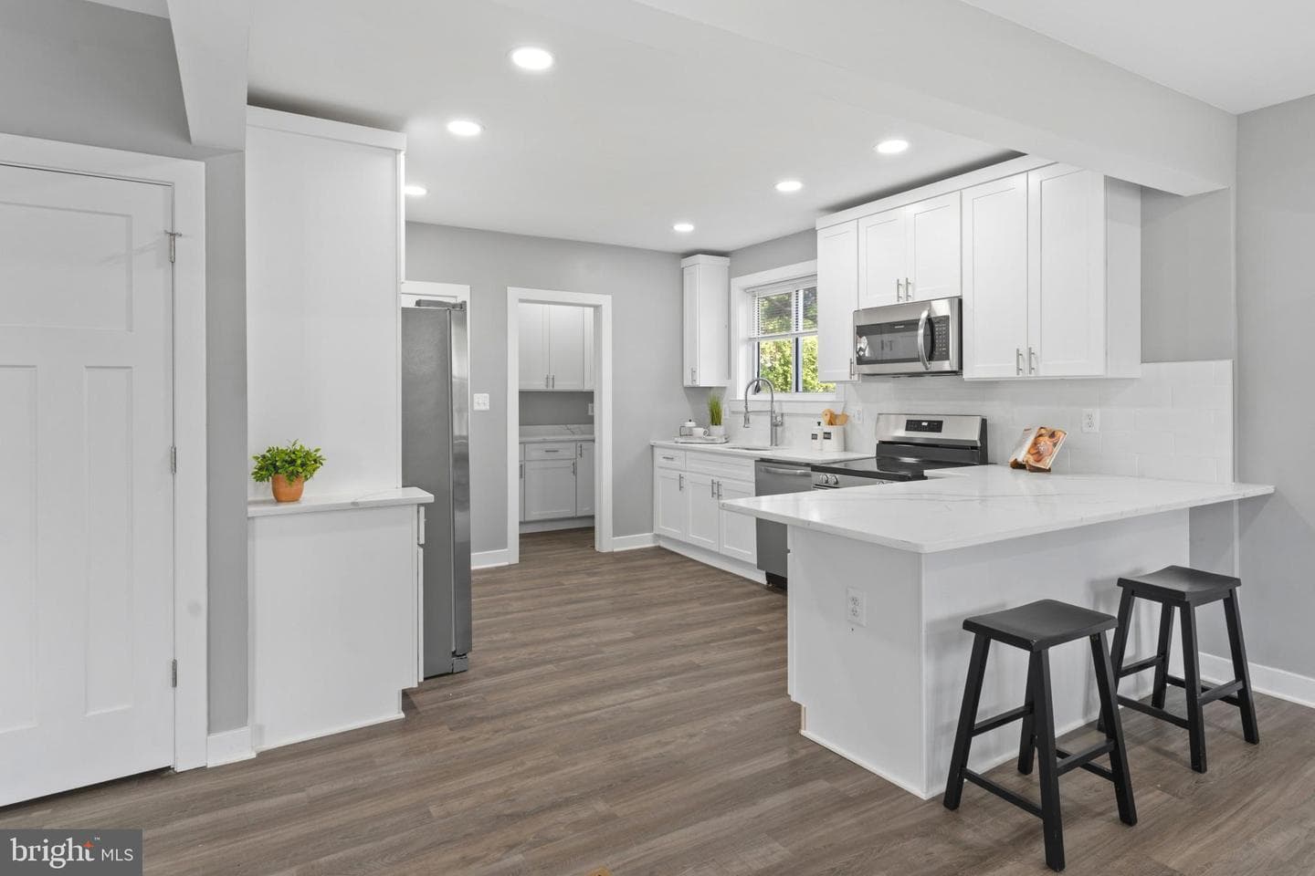 5728 Clover Road photo 10