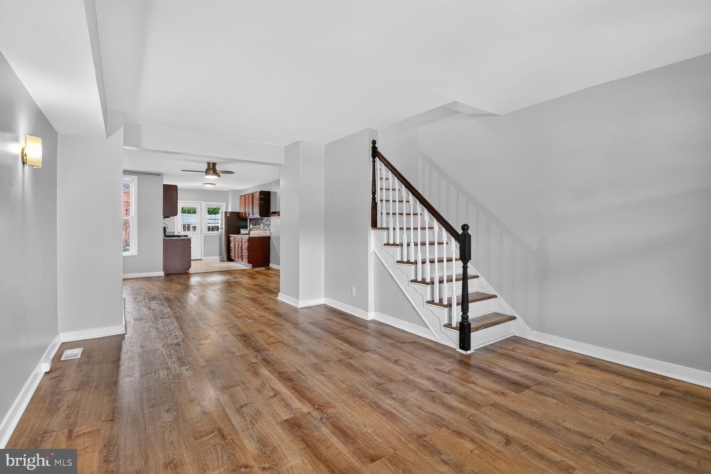 1405 W 37th Street photo 11