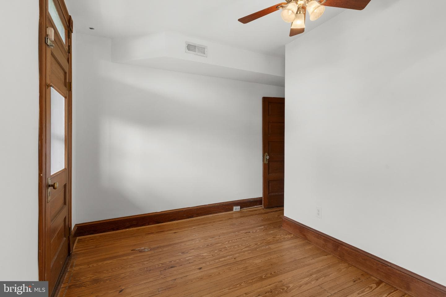 2922 Guilford Avenue photo 17
