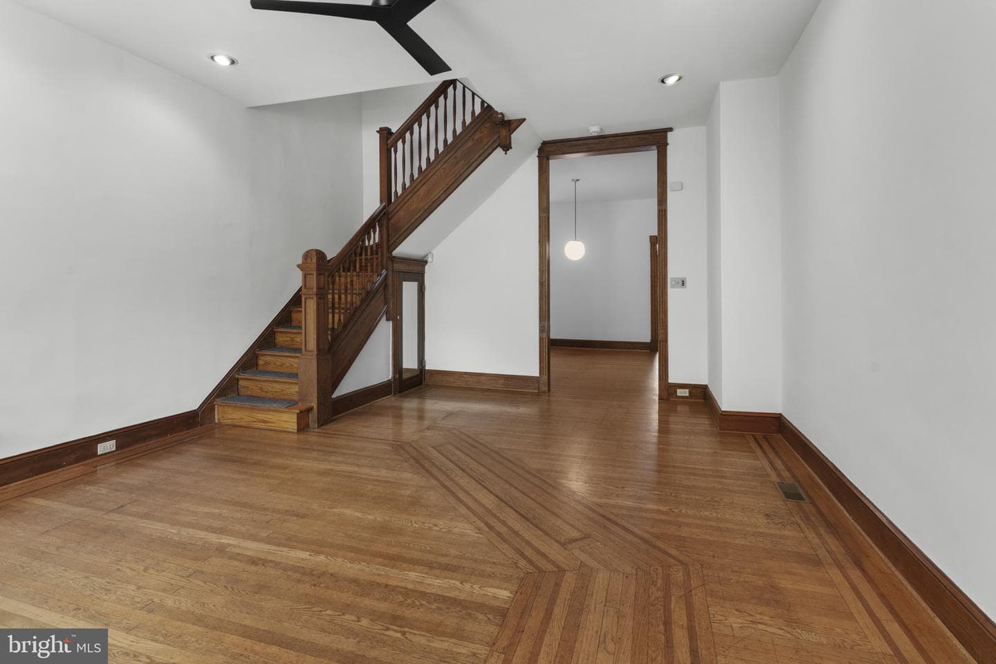 2922 Guilford Avenue photo 5