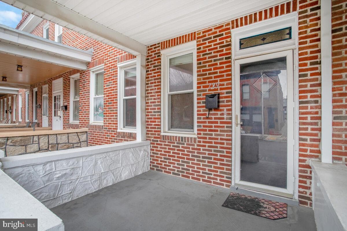 729 Grundy Street photo 4