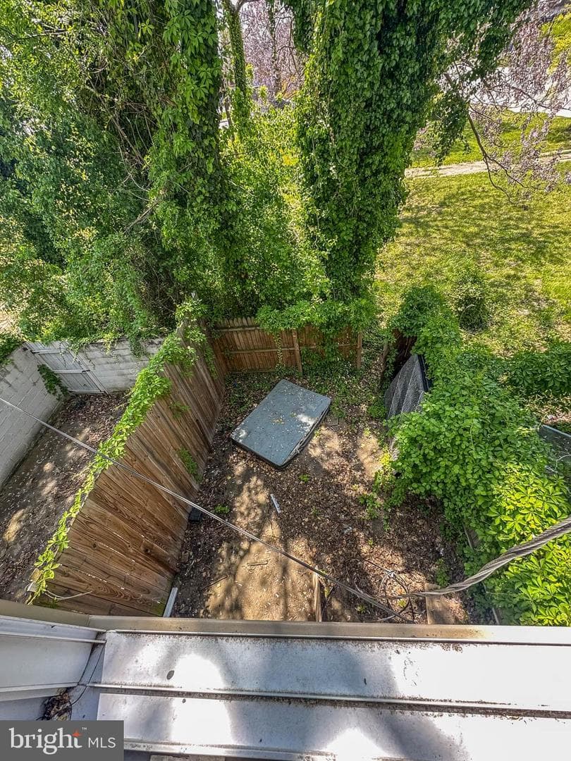 1909 E Oliver Street photo 9