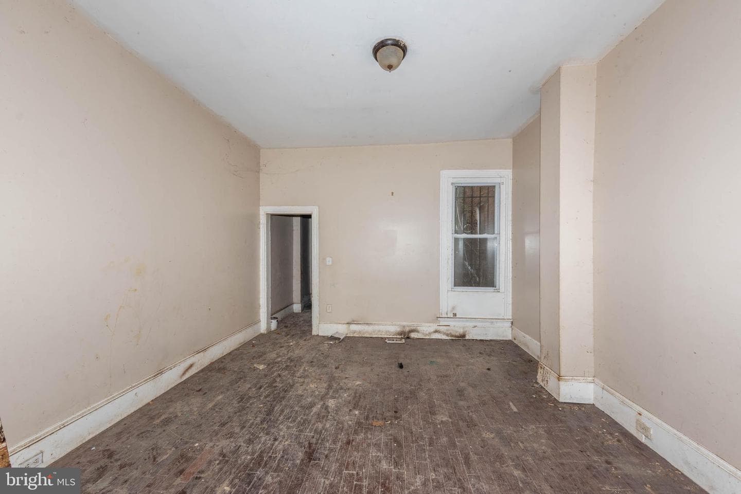 214 N Fulton Avenue photo 3