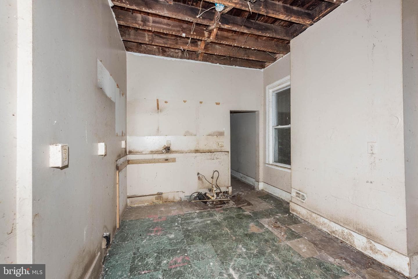 214 N Fulton Avenue photo 4